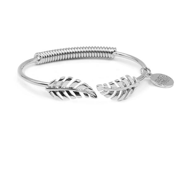 RETAIL $70 Laurel Leaf Bracelet*Silver Ion Plated! Adjustable*NEW*Velvet dustbag - Picture 1 of 3